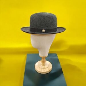 MEN'S BRUNO CAPELO EMPIRE COLLECTION STRAW 2 1/2" BRIM FEDORA HAT. EM 500.